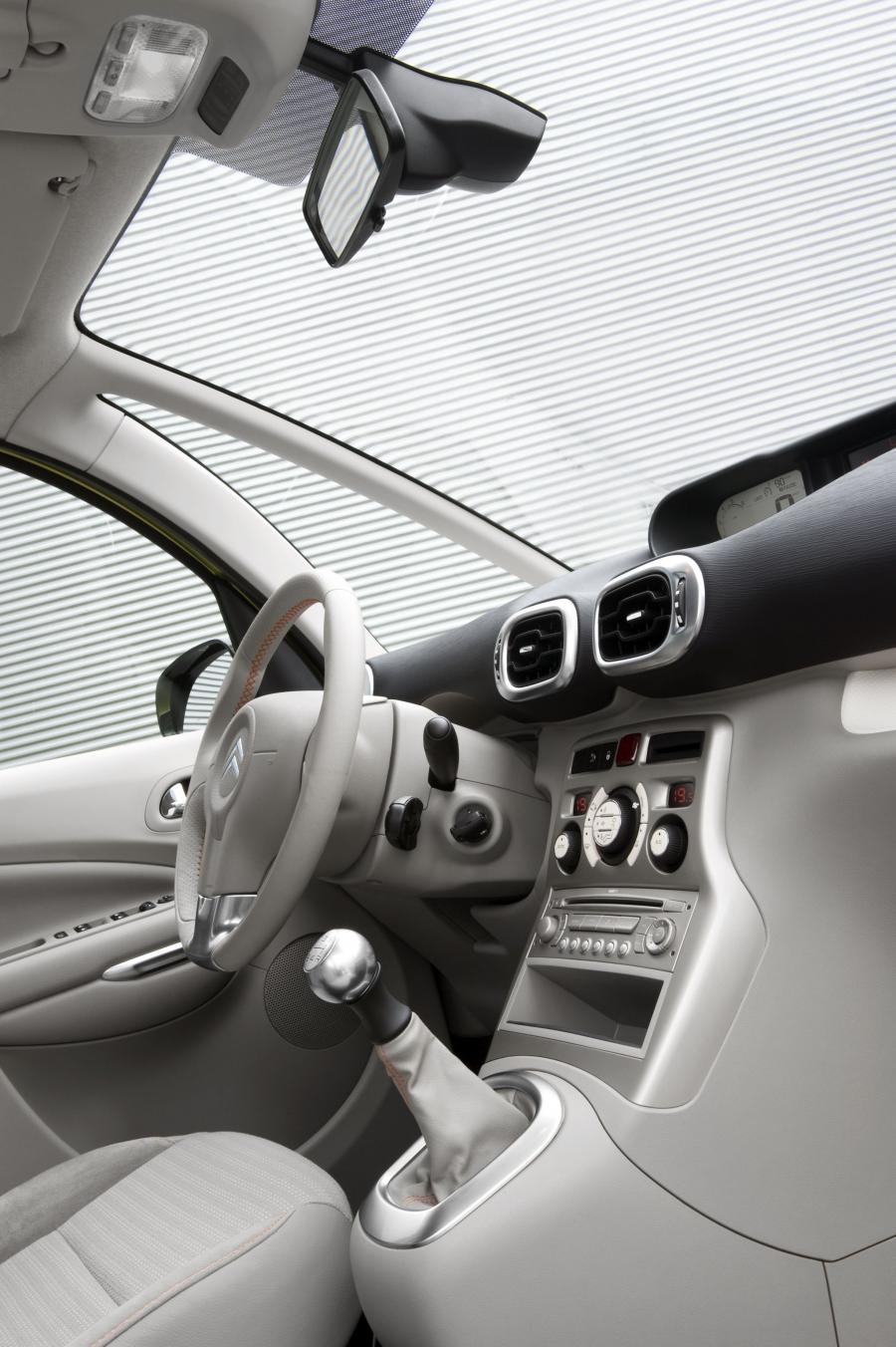  Citroen C3 Picasso 2009 года  (фото 207 из 242)